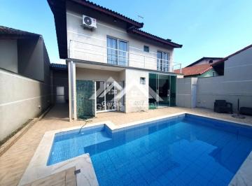 Casa · 215m² · 3 Quartos · 3 Vagas · Casa em Peruíbe