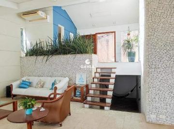 Casa · 240m² · 3 Quartos · 4 Vagas · Casa à venda no Parque Prainha em São Vicente.
