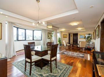 Apartamento · 211m² · 3 Quartos · 2 Vagas · Apartamento com 3 quartos no Batel