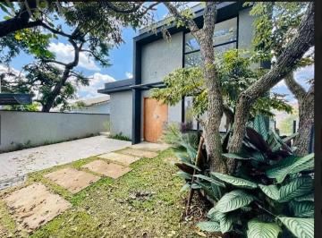 Casa · 150m² · 3 Quartos · 2 Vagas · Casa com 3 quartos e piscina | Região da Lucas Garcez Atibaia