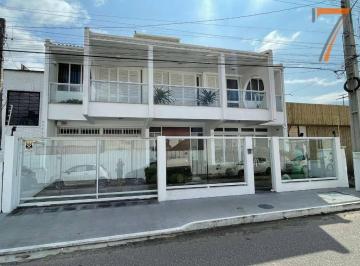 a5f8938b6d5ba19aeb54498914f34cea492944f8 · Casa com 4 dormitórios para alugar, 368 m² por R$ 13.409,01/mês - Campinas - São José/SC