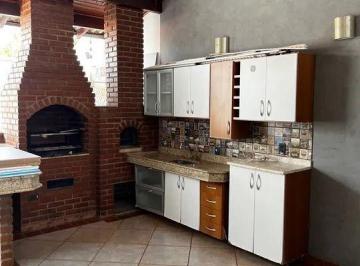 Casa · 230m² · 4 Quartos · 4 Vagas · Casa com 4 quartos à venda, bairro Vigilato Pereira - Uberlândia/MG
