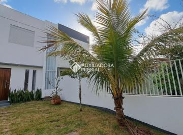 5981ba3b900bfd3e20567cf805c477b0 · Casa a venda com 3 dormitórios a 300 metros do mar no Campeche.