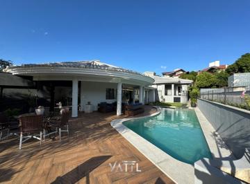 Casa · 440m² · 4 Quartos · 3 Vagas · Casa de Luxo com 4 Suítes e Piscina no Condomínio Azaleias – Jaraguá do Sul