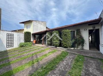 Casa · 317m² · 3 Quartos · 3 Vagas · 
                                Casa em Peruíbe
                            