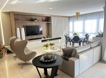 Apartamento de 4 quartos, Maceió · Apartamento Nascente a 1 Quadra da Praia de Ponta Verde com 4 quartos