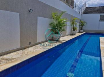 Casa · 460m² · 4 Quartos · 4 Vagas · CASA COM 4 DORMITÓRIOS SENDO 2 SUÍTES E 4 VAGAS DE GARAGEM CONDOMÍNIO JARDIM OÁSIS