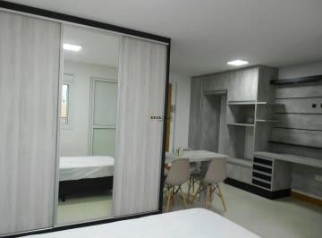 Apartamento · 33m² · 1 Quarto · Studio mobiliado, locado, para investidores, andar alto - Centro - Curitiba - PR