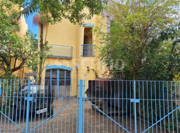 Casa · 147m² · 3 Quartos · 2 Vagas · Casa à Venda, em Santo Amaro com 147m², 3 Quartos (1 suíte) e 2 vagas