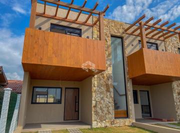 653485_idbI2SiGkzy25kw38Y37Y_653485672b6e301b01a.jpg · Sobrado com 3  dormitórios, sendo um suíte, garagem próximo ao mar