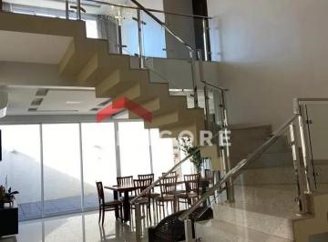 Casa · 250m² · 2 Quartos · 1 Vaga · Sobrado em - Centro - Medianeira/PR