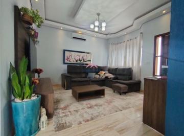 Foto 01 · Excelente imóvel, sala tv, copa e cozinha com moveis planejados, 3 dormitorios, uma suíte, 1 banheir
