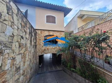 Casa · 214m² · 3 Quartos · 5 Vagas · Casa com 3 dormitórios, sala espaçosa, 5 banheiros - Ayrosa