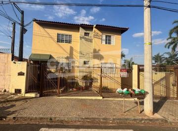 fachada · Imóvel bem localizado