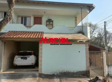 Casa · 54m² · 2 Quartos · 1 Vaga · Sobrado avarandado à 5 minutos do Carrefour