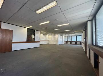 Comercial · 526m² · 12 Vagas · Escritório de 526 m² com 12 vagas na Chácara Santo Antônio ? ideal para retrofit
