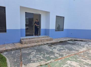 Comercial de 2 quartos, Caraguatatuba · Vendo ou alugo imóvel comercial enfrente a rodovia Tamoios Caraguatatuba