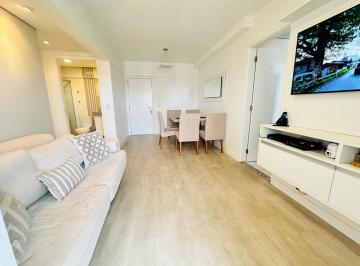 Apartamento de 2 quartos, Brasília · Quadra 101, Águas Claras, Residencial Apê, 2qts, armários, andar alto.