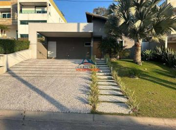 Foto 01 · Impecável residência de alto padrão em condomínio no Jardim do Golf I, Jandira-SP: 3 quartos, 3 suít