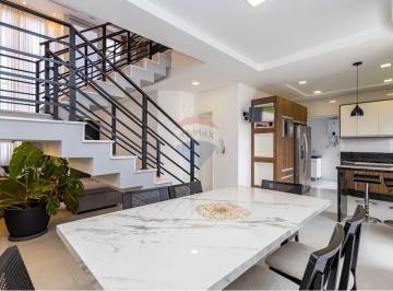 Casa · 158m² · 3 Quartos · 4 Vagas · Sobrado à venda no Residencial Chácara Marumbi, com 158m², 3 quartos, sendo 1 suíte e 4 vagas por R$