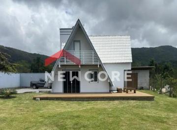 Casa · 190m² · 3 Quartos · 2 Vagas · Casa em Servidao da Estrada Geral da Encantada - Encantada - Garopaba/SC