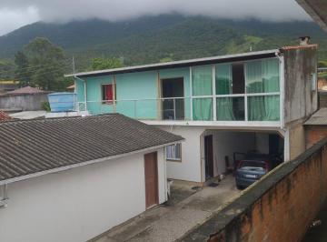 Casa · 264m² · 8 Quartos · 3 Vagas · Terreno com 3 Casas: Excelente Opção para Investidores - Praia do Pontal em Palhoça/SC!