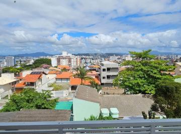1f3a086d22136132103c4af6e463926b315ecb17 · À venda | 72 m², Sacada com churrasqueira, vista Mar, 2 quartos e 1 vaga de garagem - Capoeiras, Flo