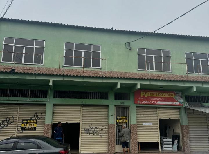 Foto do imóvel - Alugo loja na Estrada de Paciência, com 30 m²