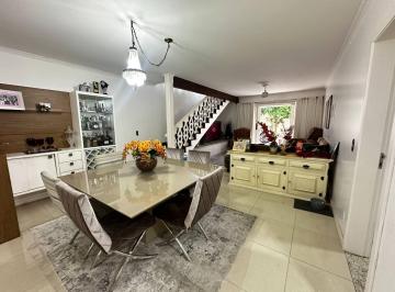 Casa com 4 dormitórios no Balneário do Estreito - Florianópolis · Casa com 4 dormitórios no Balneário do Estreito - Florianópolis