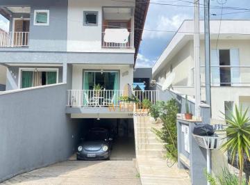 ff3c12d5e4dbb694072c15d4c642f40d25a18e8d · Casa com 3 suítes