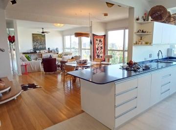 Apartamento · 404m² · 3 Quartos · 2 Vagas · Cobertura 3 dorm, 2 suítes, 3 vagas de garagem, em frente ao Colégio Farroupilha.