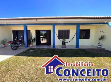 Casa de 3 quartos, Imbé · C97 - Excelente residência composta de 03 dormitórios em ótima localização