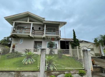 Casa · 180m² · 2 Quartos · 2 Vagas · Casa na Ilha da Figueira