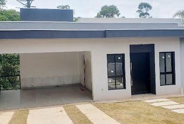 bb189bbfbedb8c8f14d138de7ec167e9626f69ba · O acabamento é excelente, com piso de porcelanato Vene Doro nas salas.