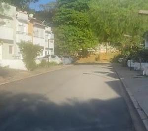 388bcf59c368f70821b6a4ef916c0ed3f41dd9f9 · Corredor Totalmente Coberto em Vidro, um Diferencial Exclusivo. Acabamentos de Bom Gosto.
