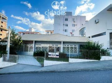 Casa · 200m² · 5 Quartos · 4 Vagas · Casa para aluguel em Florianópolis de 200 m² bem localizada no Estreito com garagem para até 4 veícu