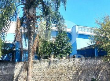 Casa · 201m² · 2 Quartos · 4 Vagas · Duas Casas para venda no bairro Campo Grande com 3 quartos, sala, cozinha e copa.