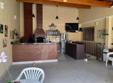 Casa · 149m² · 2 Quartos · 4 Vagas · Casa Térrea com Excelente Área Gourmet e Localização Privilegiada!