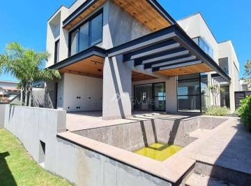 6a09095461a305c4b32ed482921e73ff6da6a7b7 · Casa no Condomínio Residencial Alphaville II