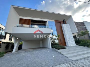 Casa de 4 quartos, Joinville · Casa de condomínio em Rua Presidente Vargas - Pirabeiraba (Pirabeiraba) - Joinville/SC