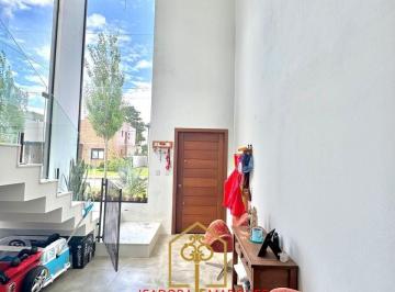 Casa · 263m² · 3 Quartos · 2 Vagas · Casa Alto Padrão em Laranjal, Pelotas/RS