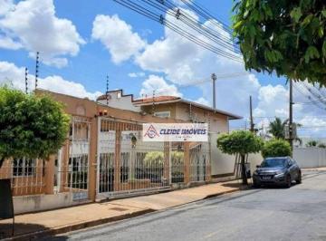 edcb3e5c00a2bae140377cfc2e9d57c5.jpg · Sobrado Venda com 3 quartos sendo 1 suites atras shopping Estação, 430 mil aceita financiamento