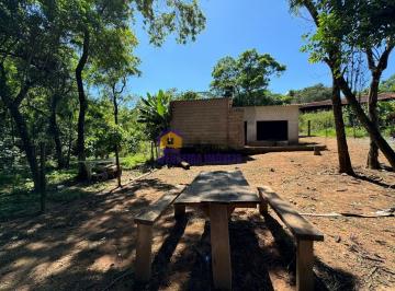 Rural , Ibiúna · Ibiúna, casa inacabada com riacho nos fundos 