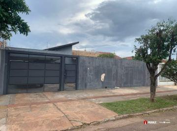Casa · 180m² · 5 Quartos · 2 Vagas · Cassa Térrea no Bairro Jardim Flamboyant