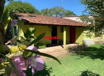 Rural · 50m² · 1 Quarto · 10 Vagas · Refúgio Natural no Bairrinho: Chácara com Pomar, Tanque de Peixes e Lazer Completo