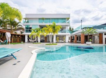Casa · 1018m² · 4 Quartos · 4 Vagas ·  Casa no Condomínio RK- ALTO PADRÃO - TOTALMENTE MOBILIADA Região dos Lagos Sobradinho