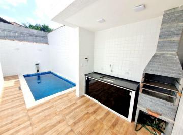 d38t6rg2nzmzotaymdq2zmnj_md · Sobreposta baixa com piscina e 3 suítes À VENDA no Embaré