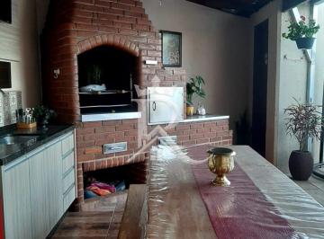 Casa · 123m² · 3 Quartos · 4 Vagas · VENDE-SE CASA 3Q (1 SUÍTE) COM PISCINA E CHURRASQUERA - REGIÃO DO AEROPORTO - REGIÃO LESTE
