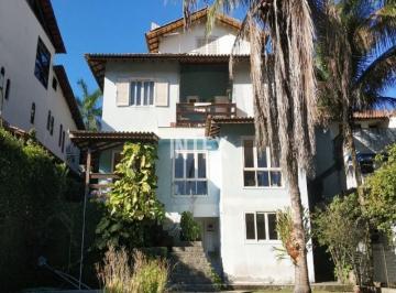Foto 01 · Casa triplex com 4 quartos, sendo 4 suites e 3 vagas para venda em Pendotiba, Niterói-RJ