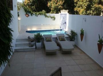 Foto 01 · Imperdível casa à venda em Niterói-RJ, bairro São Francisco! 4 quartos, 2 suítes, 1 sala, 1 banheiro